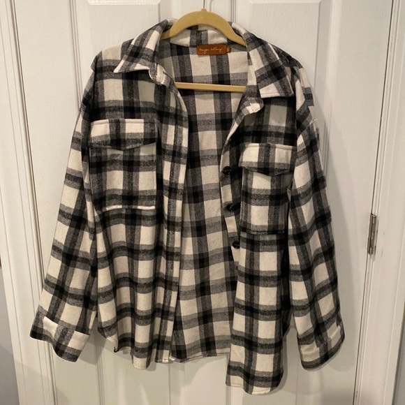 Plaid oversized flannel shacket - Picture 1 of 5